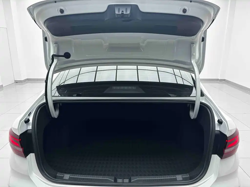 Volkswagen Lavida — миниатюра 12
