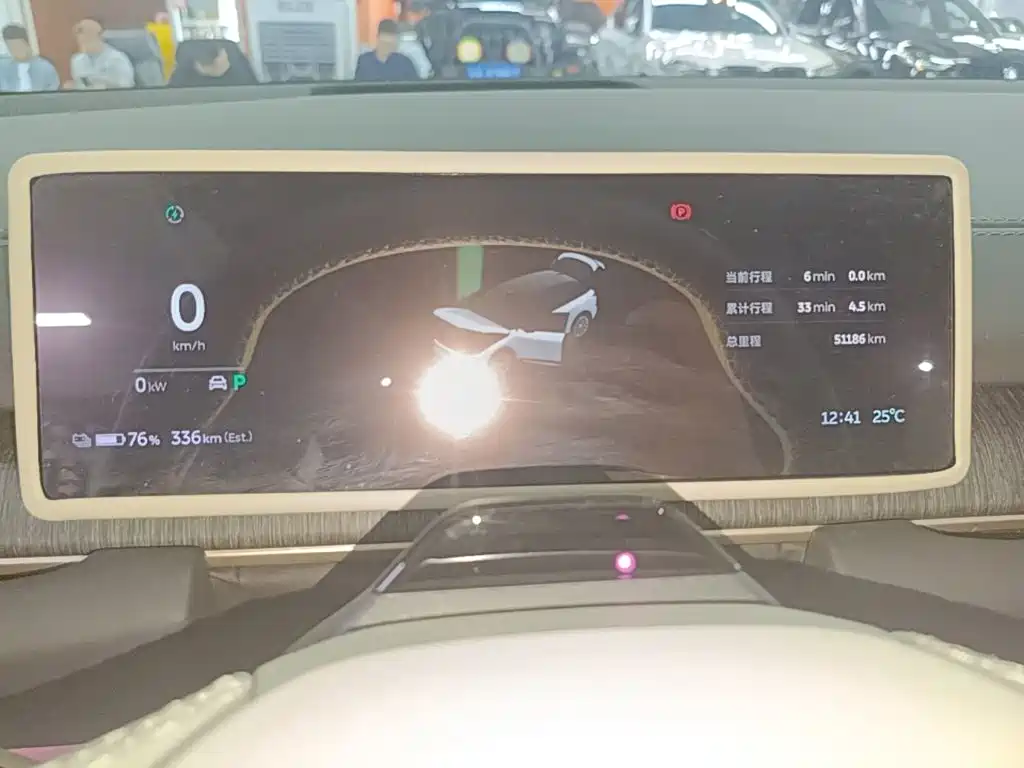 NIO ES6 — миниатюра 12