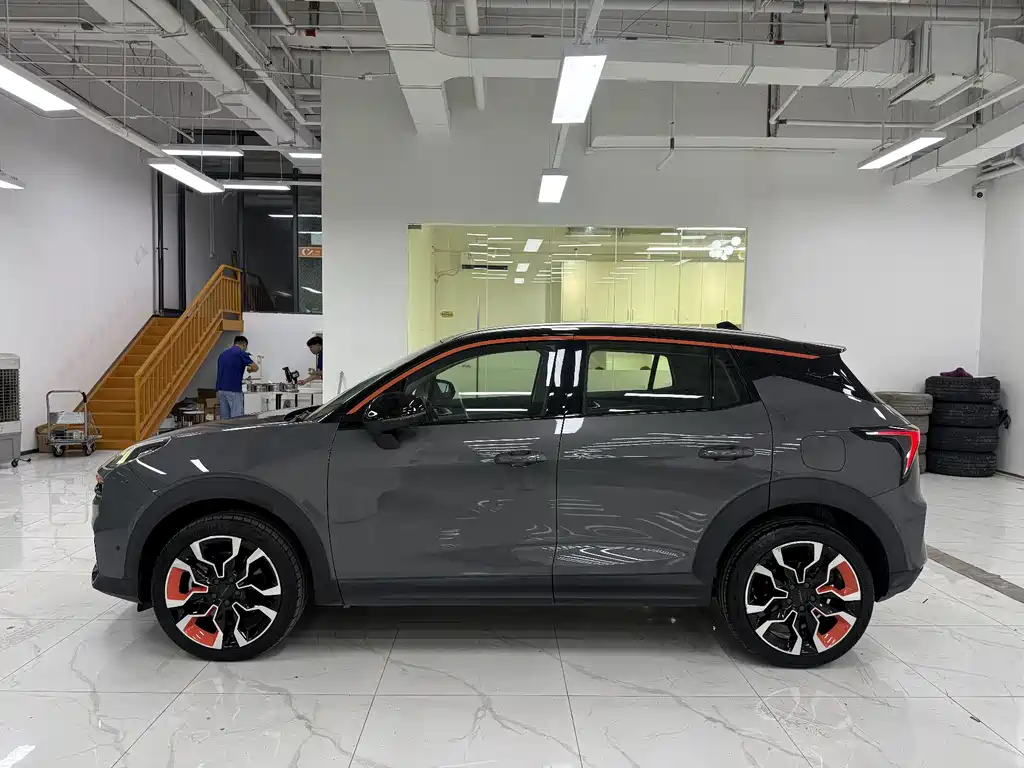Lynk & Co 06 — миниатюра 3