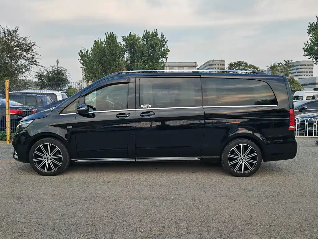 Mercedes-Benz V-Class — миниатюра 25