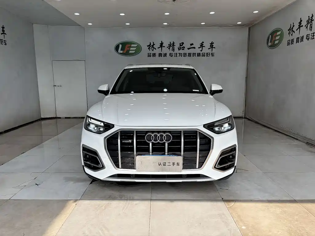 Audi Q5L — миниатюра 2