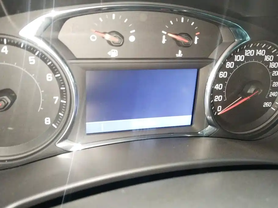 Chevrolet Equinox — миниатюра 14