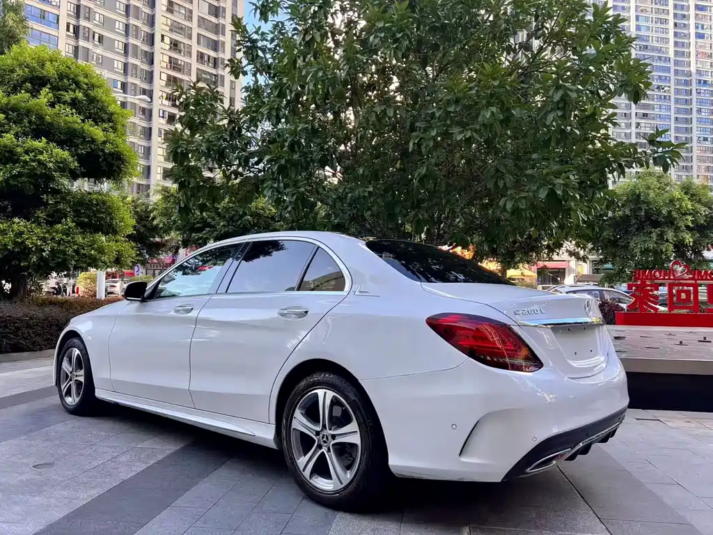 Mercedes-Benz C-Class — миниатюра 4