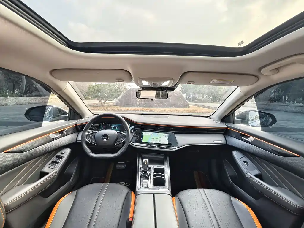 DONGFENG YI HYUN MAX