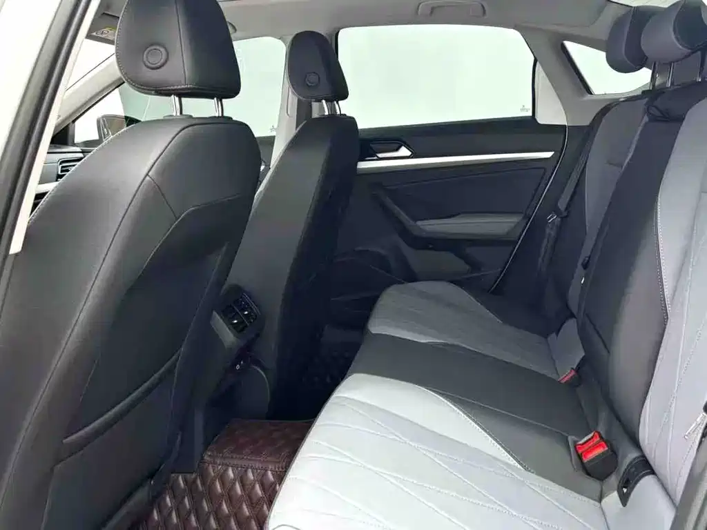 Volkswagen Lavida — миниатюра 5