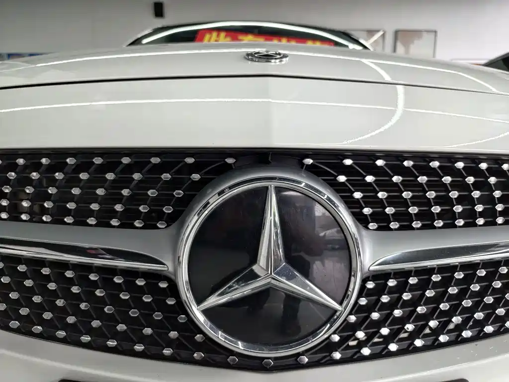 Mercedes-Benz C-Class — миниатюра 11