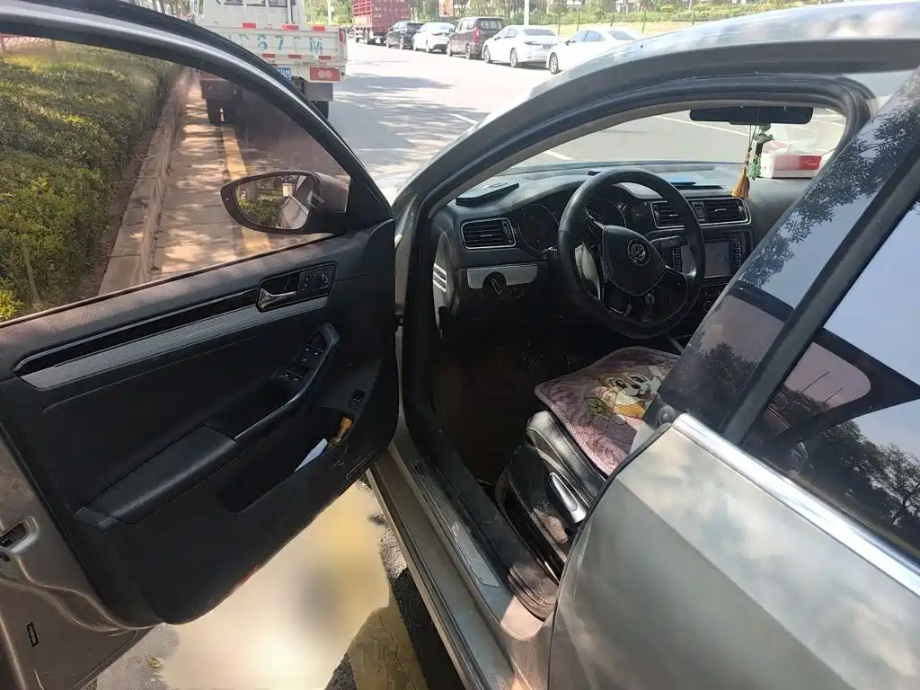 Volkswagen Sagitar — миниатюра 14