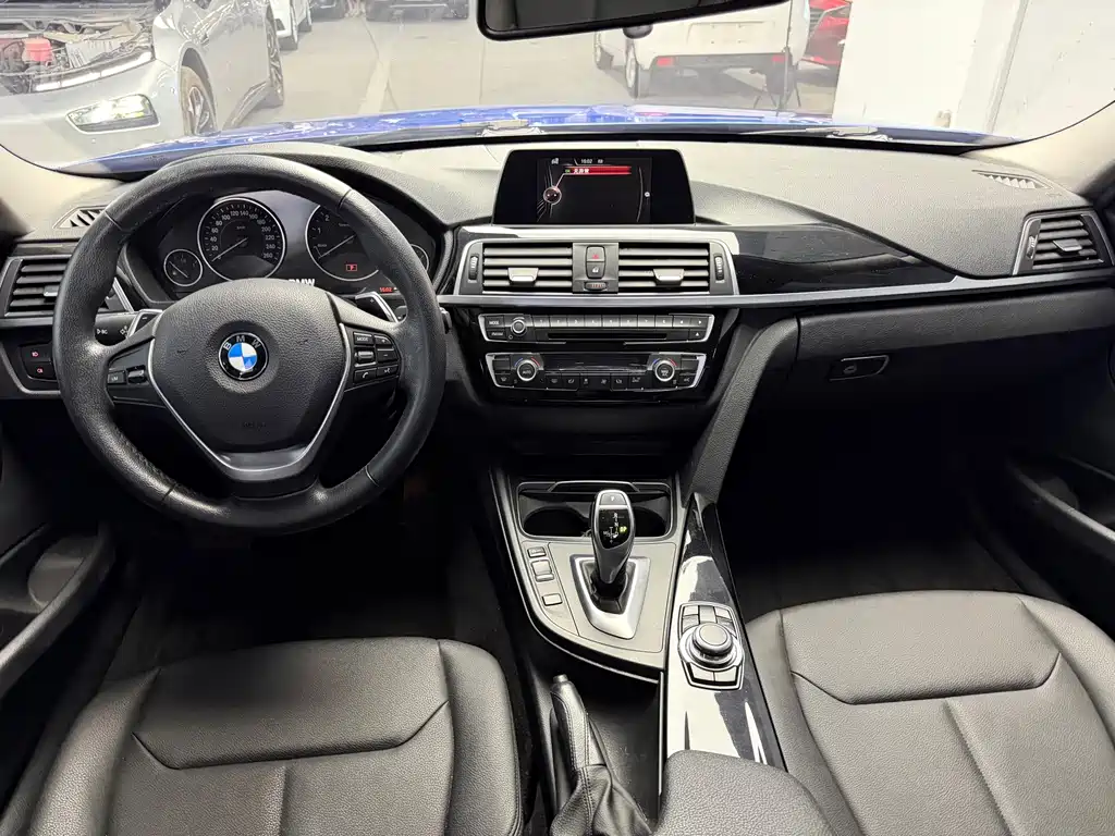 BMW 3 Series — миниатюра 7
