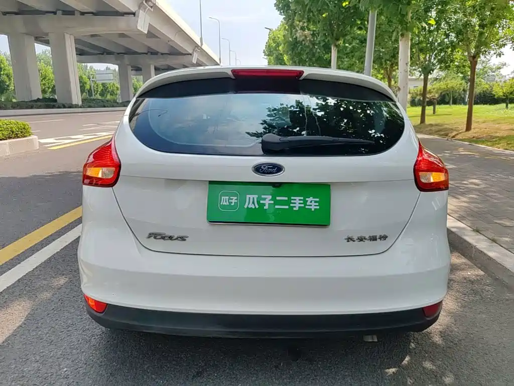 Ford Focus — миниатюра 6