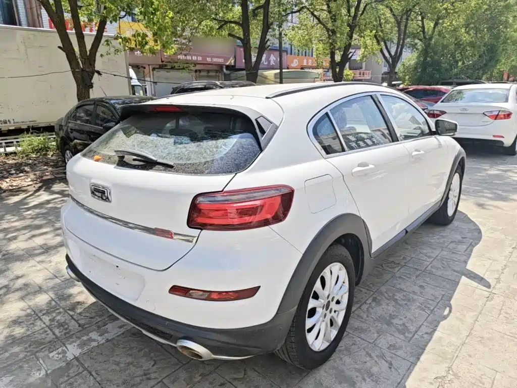 Qoros Qoros 3 — миниатюра 7