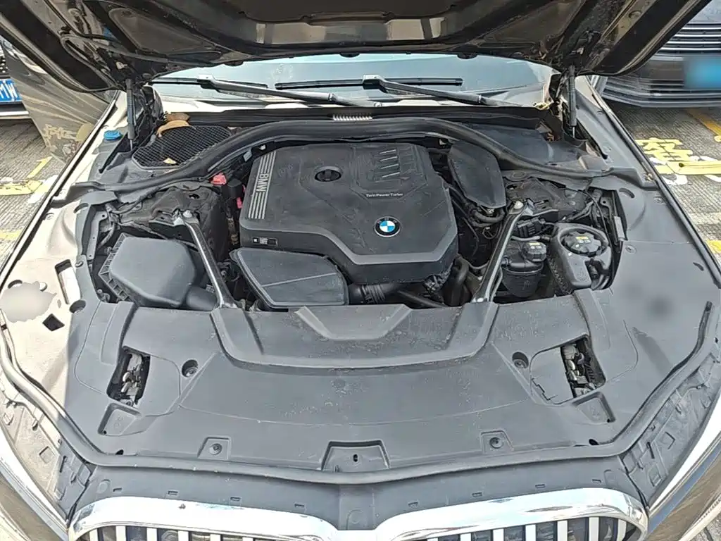 BMW 7 Series — миниатюра 25