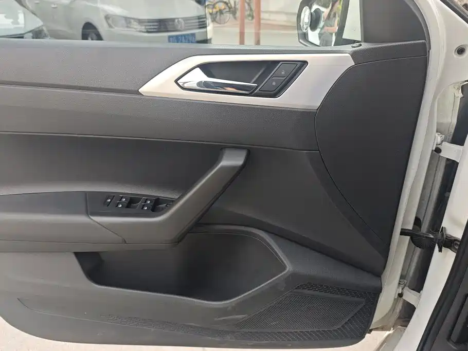Volkswagen Polo — миниатюра 7