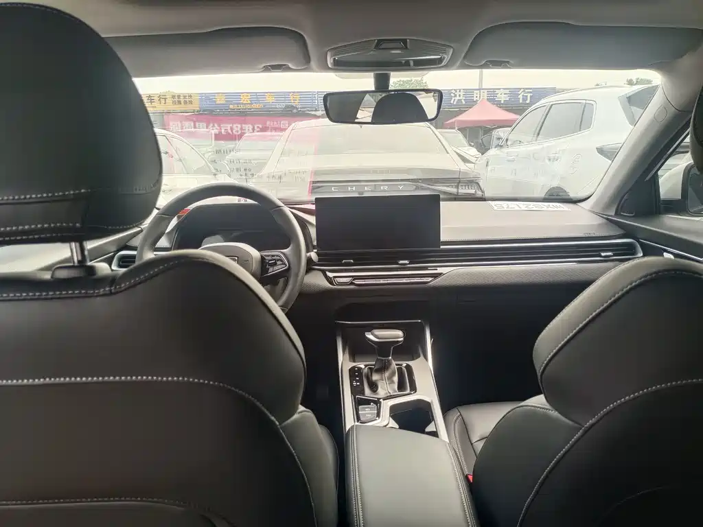 Geely Emgrand 2025 4 1.5L CVT