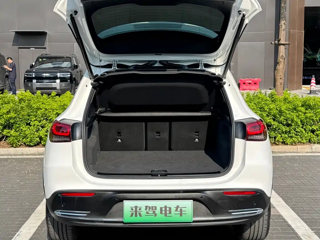 Mercedes-Benz EQA — миниатюра 8