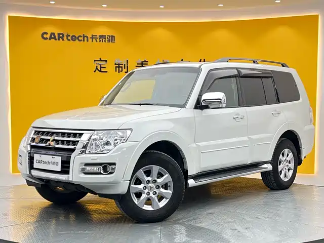 mitsubishi pajero