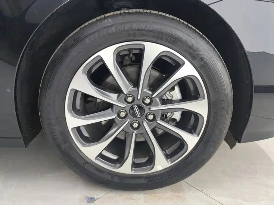 Lincoln Z — миниатюра 6