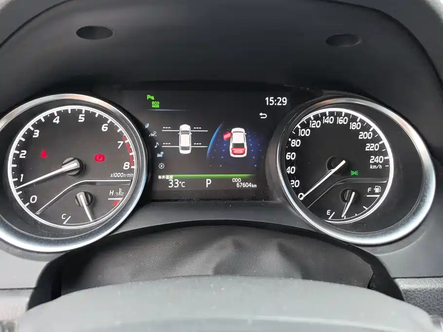 Toyota Camry — миниатюра 14