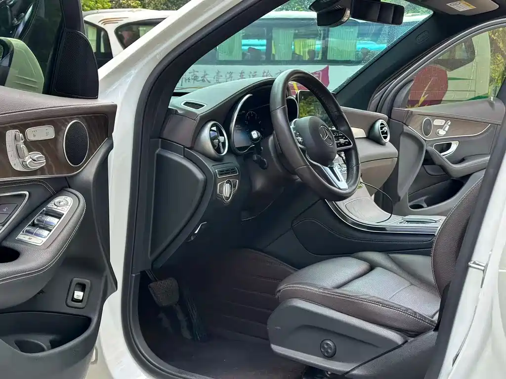 Mercedes-Benz GLC — миниатюра 5