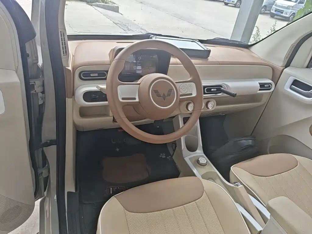 Wuling MINIEV — миниатюра 10