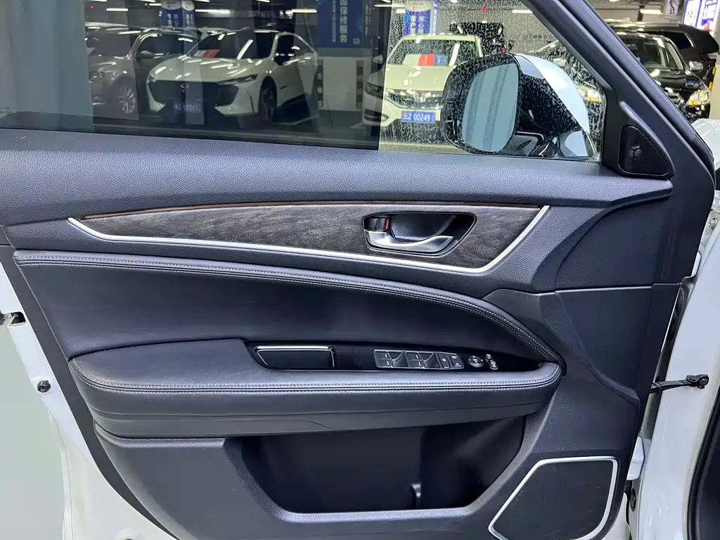 Honda UR-V — миниатюра 10