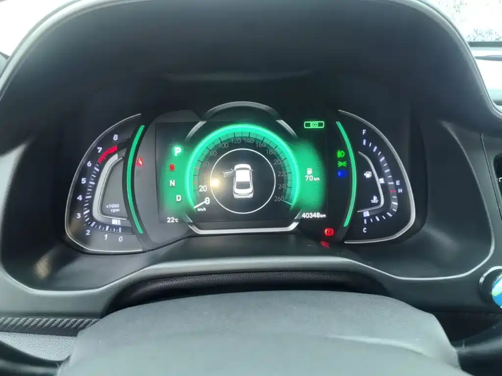 Hyundai Elantra — миниатюра 12