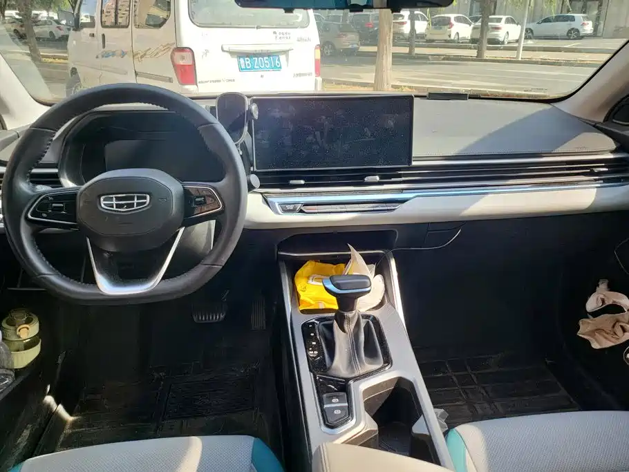 Geely Emgrand — миниатюра 11