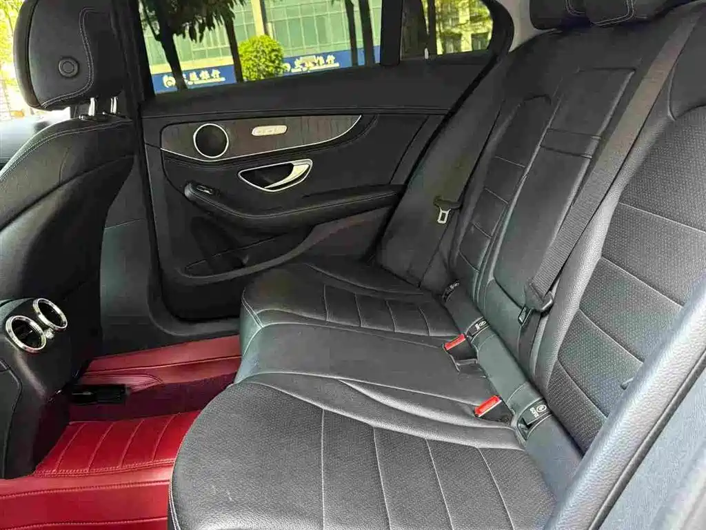 Mercedes-Benz C-Class — миниатюра 10
