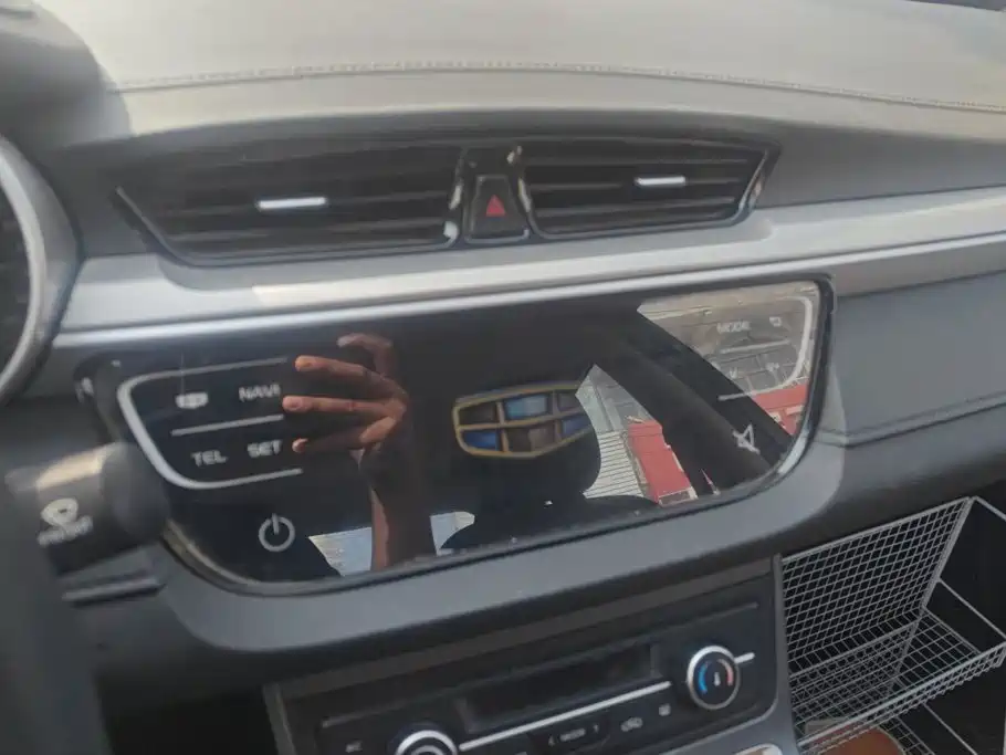 Geely Emgrand — миниатюра 13