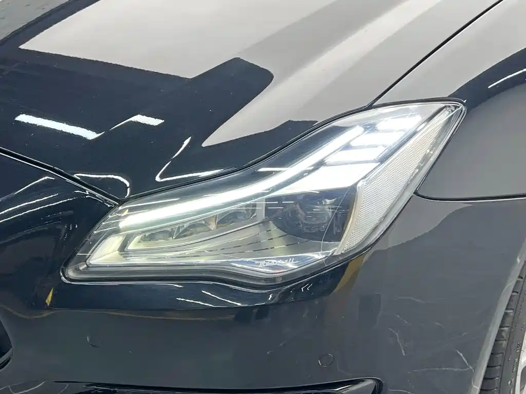 Maserati Quattroporte — миниатюра 11