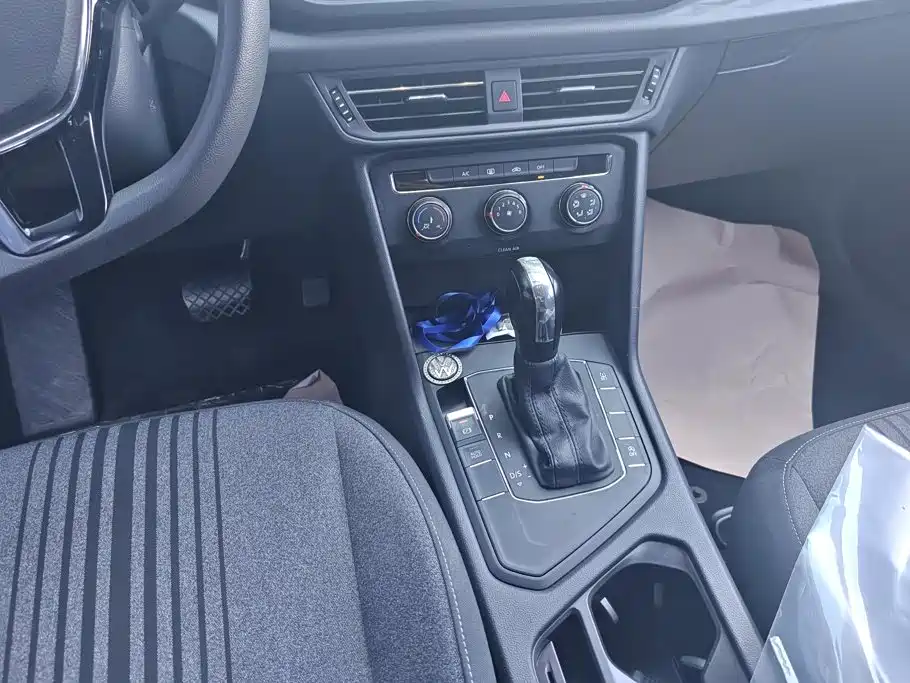 Volkswagen Tharu — миниатюра 16