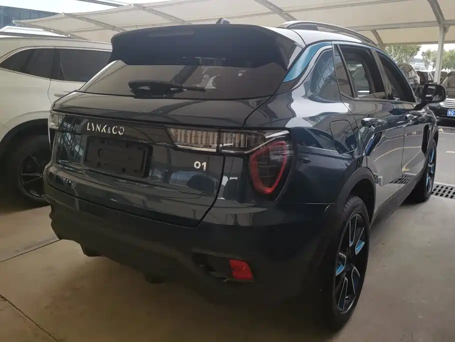 Lynk & Co 01 — миниатюра 3
