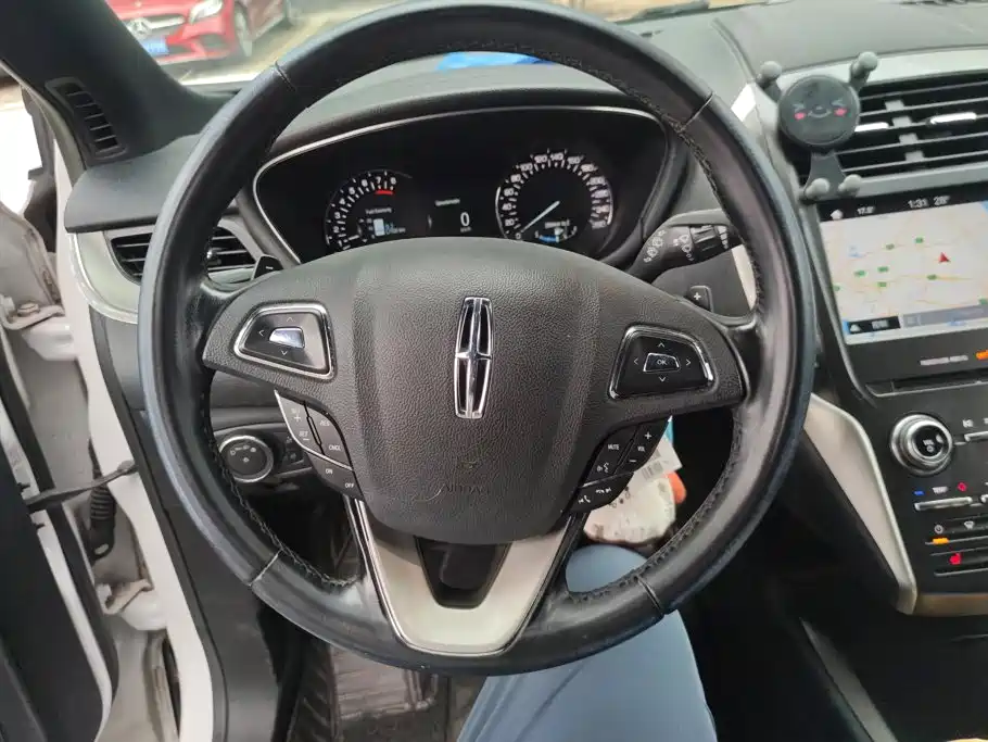 Lincoln MKC — миниатюра 15