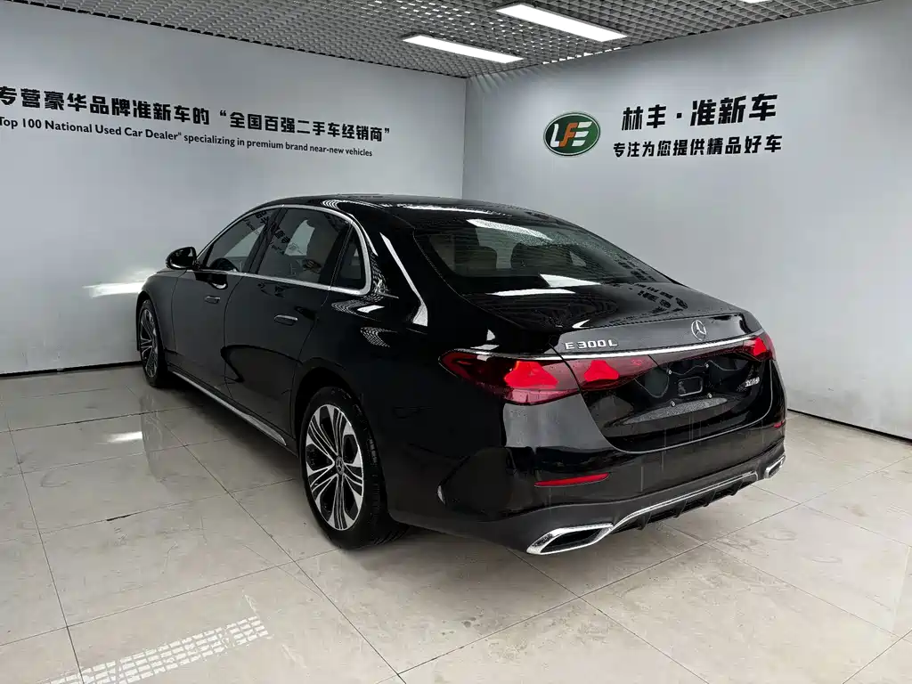 Mercedes-Benz E-Class — миниатюра 6