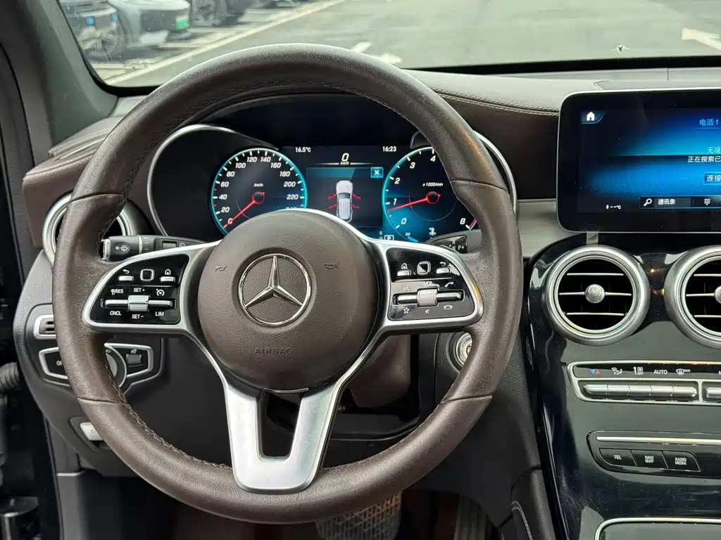 Mercedes-Benz GLC — миниатюра 9