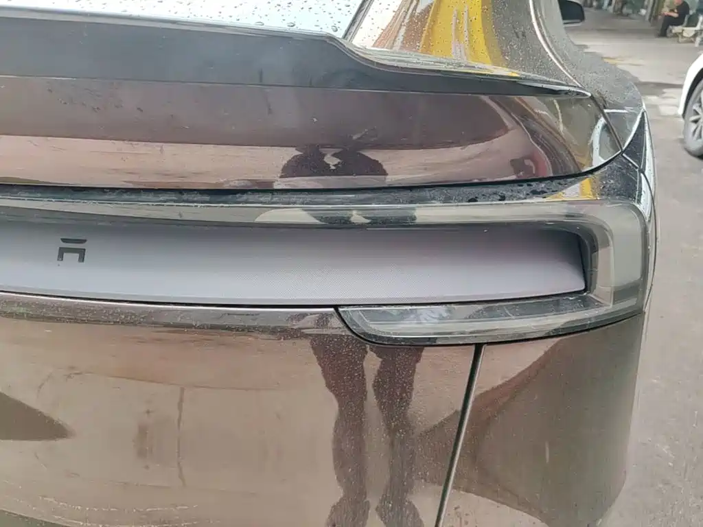 Tesla Model Y L — миниатюра 8