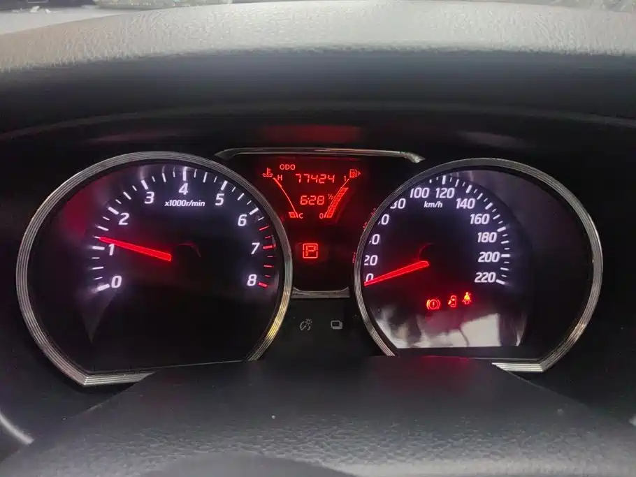 Nissan Livina — миниатюра 14