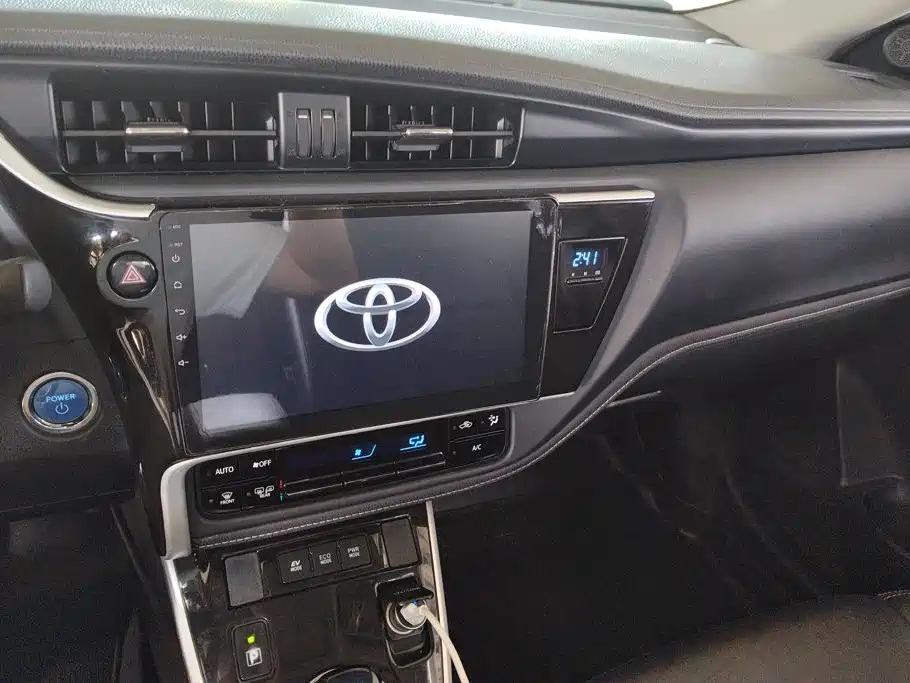 Toyota Corolla — миниатюра 13