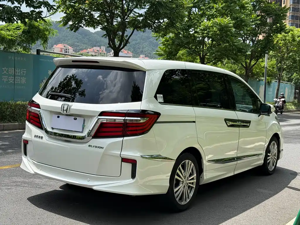 Honda Elysion 2016 2.4L Luxury