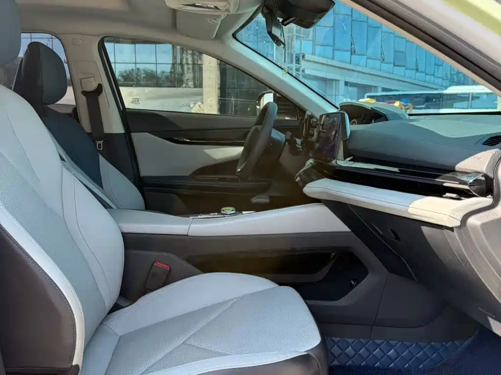 Changan UNI-V iDD — миниатюра 8