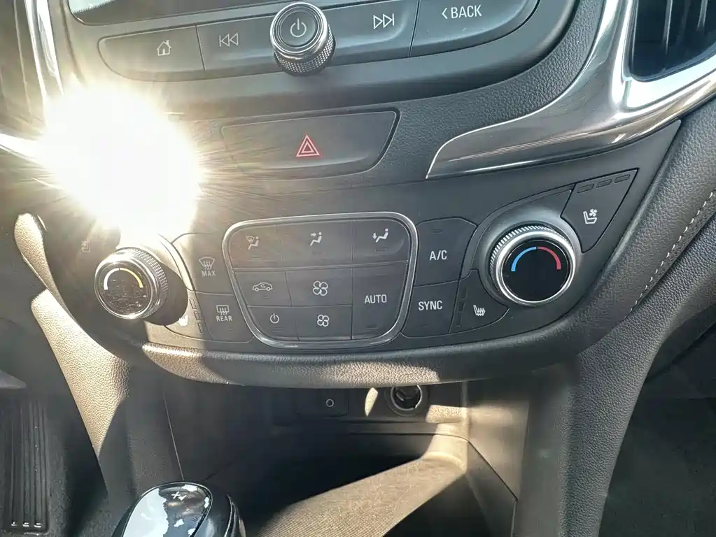 Chevrolet Equinox — миниатюра 8