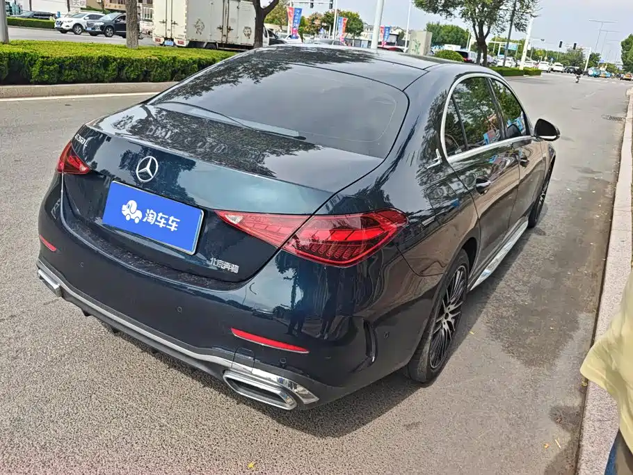 Mercedes-Benz C-Class — миниатюра 3