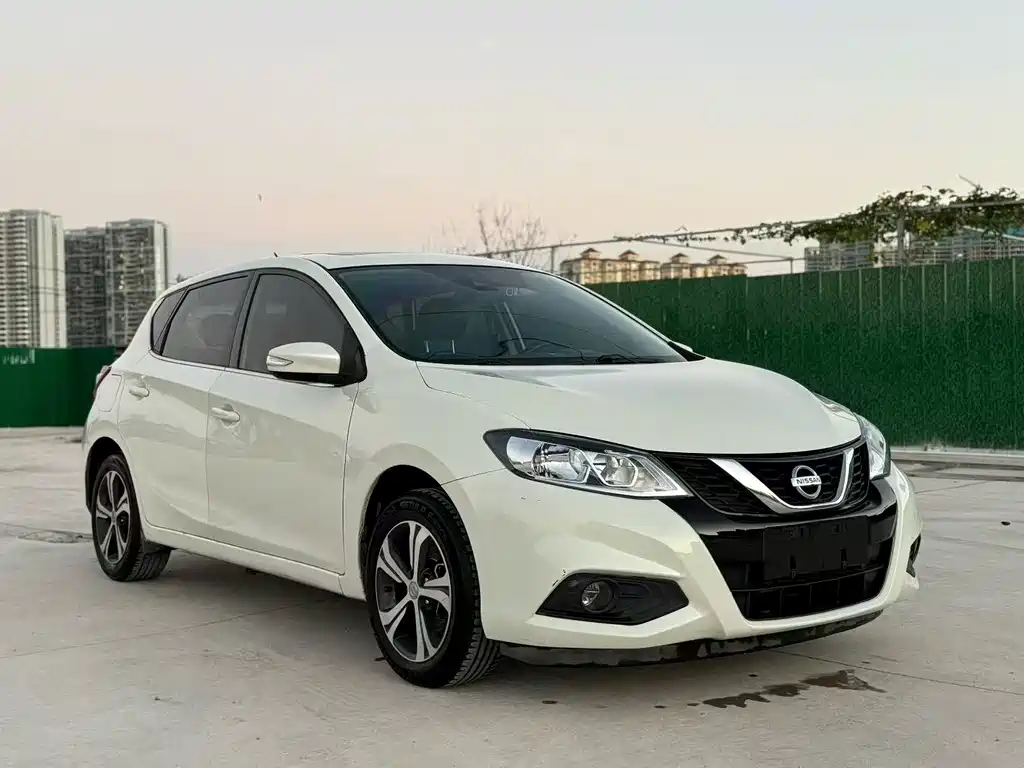 Nissan Tiida — миниатюра 2