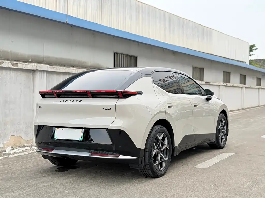 Lynk & Co Z20 — фотографии объявления, Фото 11