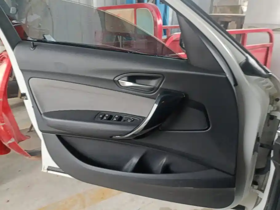 BMW 1 Series (Import) — миниатюра 7