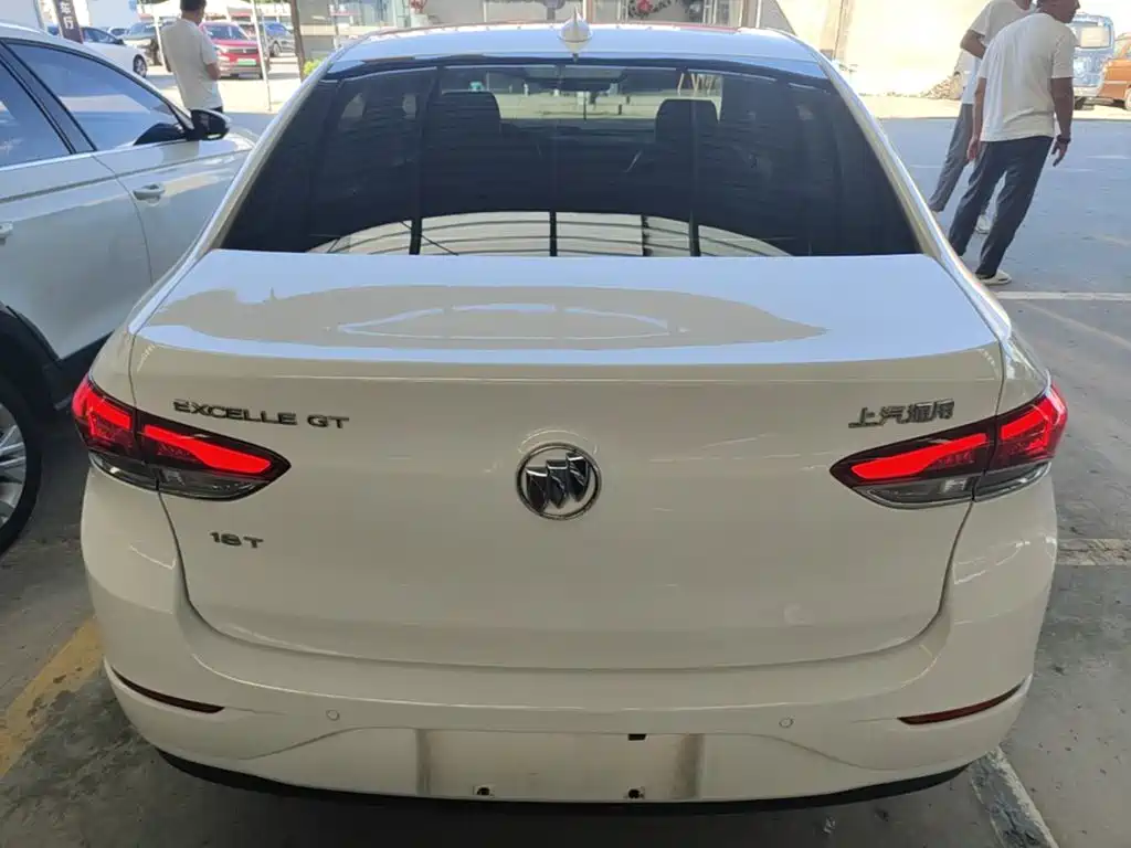 Buick Excelle — миниатюра 6