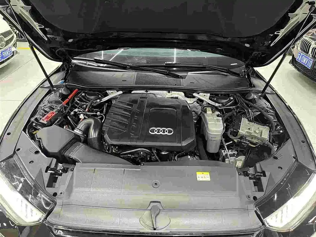Audi A7L — миниатюра 12