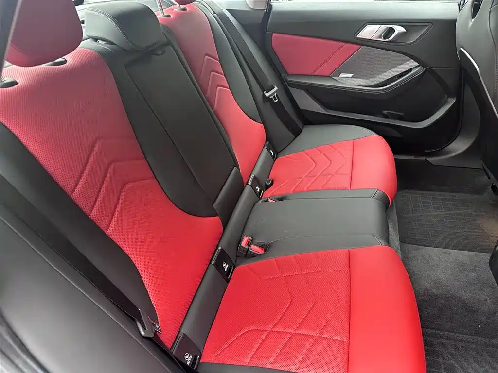 BMW 2 Series — миниатюра 10