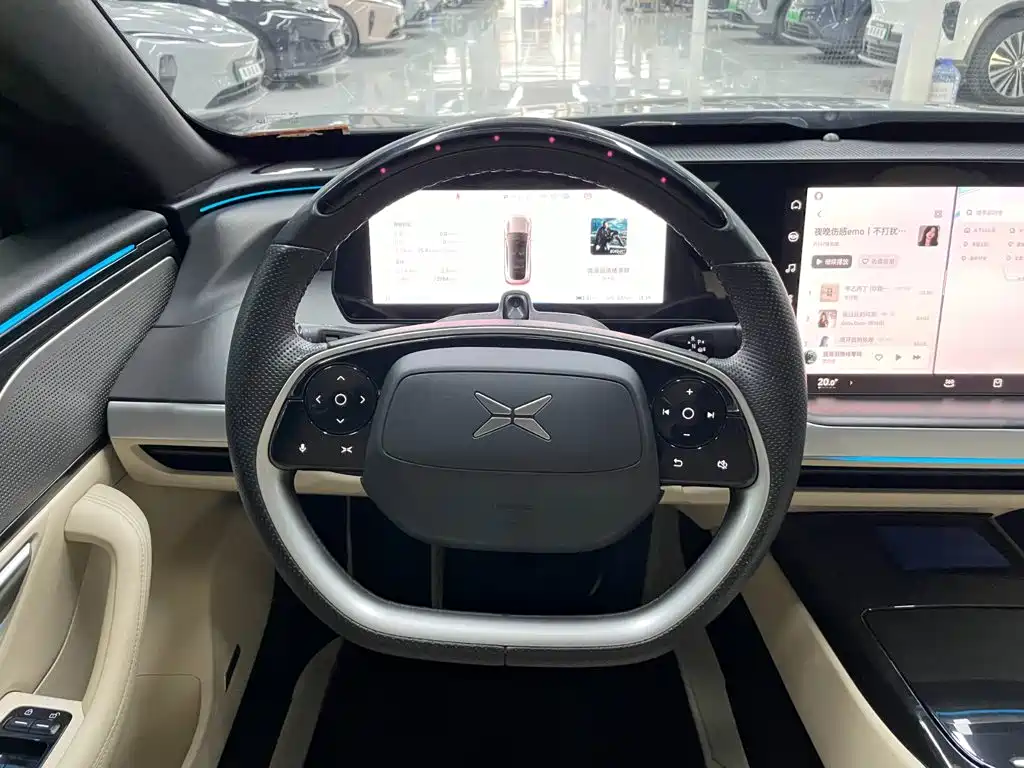 XPeng P7 — миниатюра 11