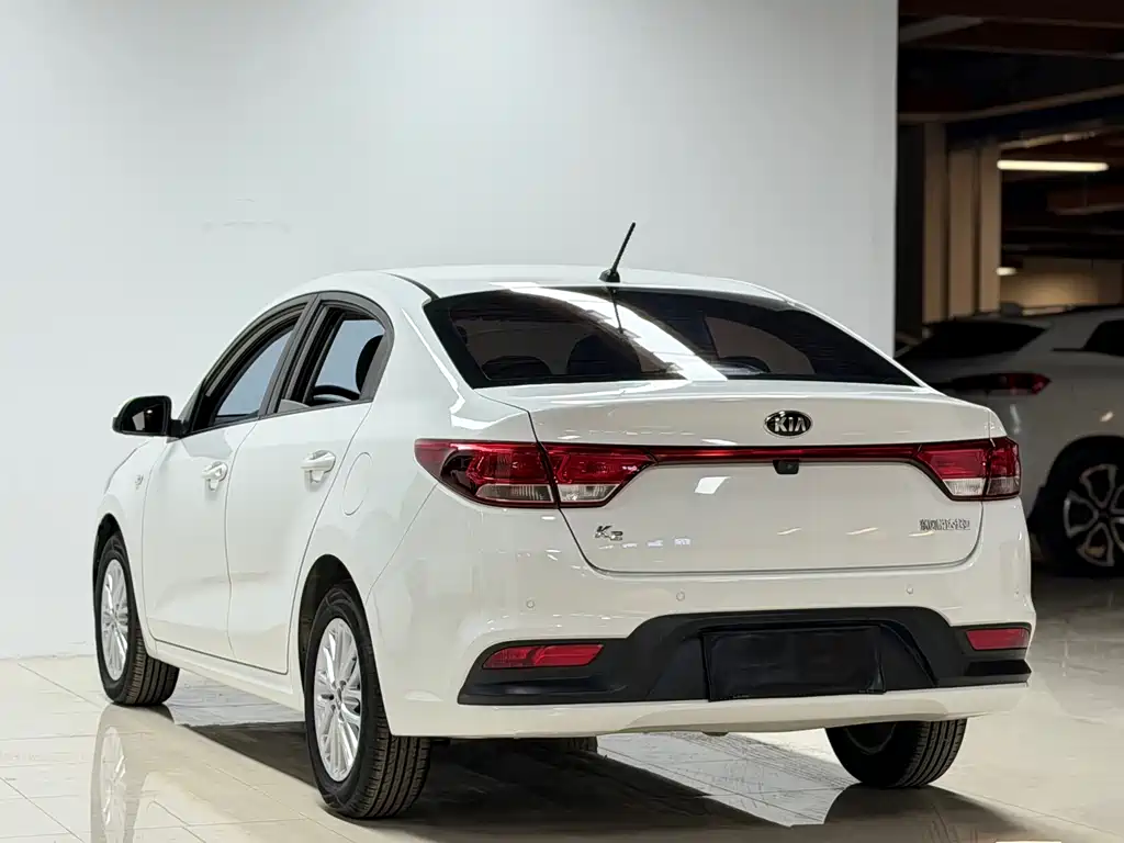 Kia K2 — миниатюра 6