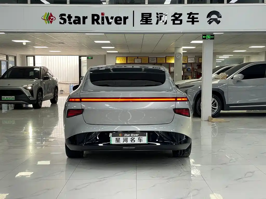 XPeng P7 — миниатюра 6